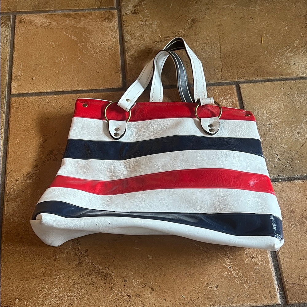 VINTAGE 1970’s STRIPED PURSE